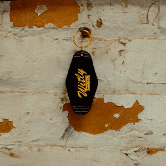 CUSTOM VINTAGE MOTEL KEYCHAIN